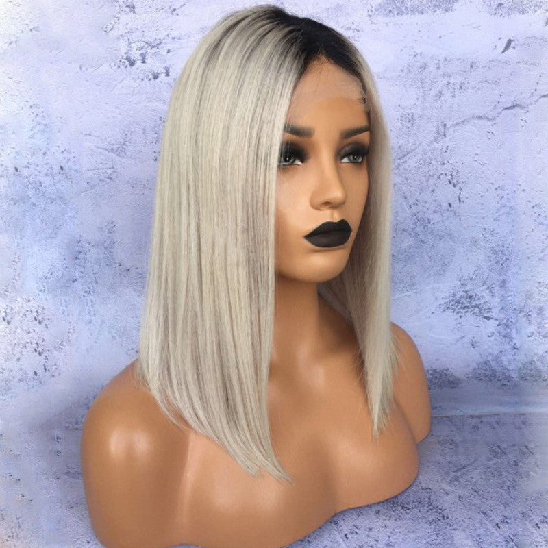 Silver-grey short hair Wig