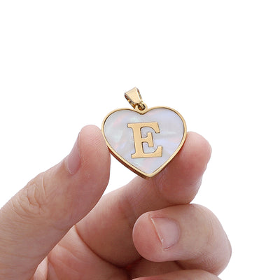 26 Letter White Shell Heart-shaped Necklace