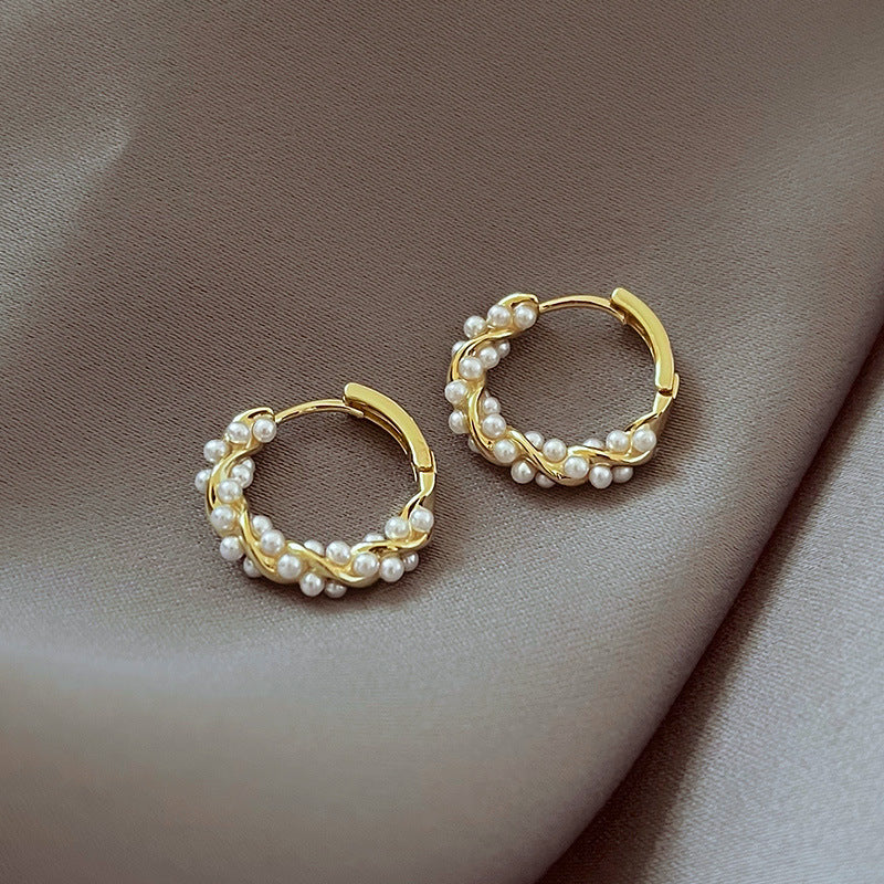 Circle Pearl Earrings