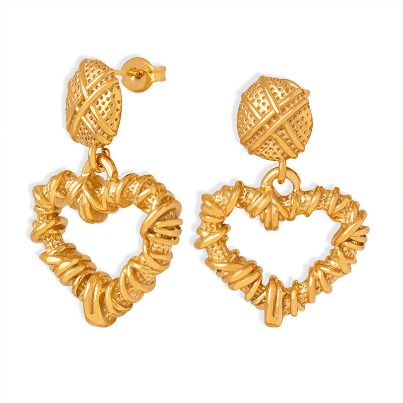 Does Not Lose Earrings
