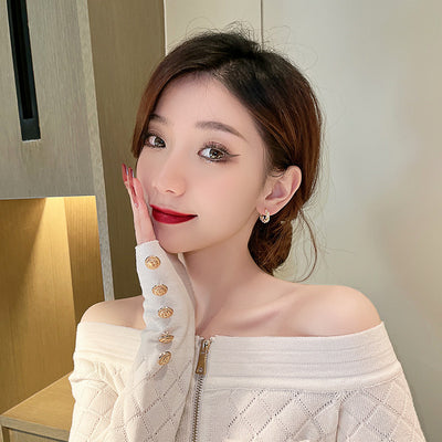 Circle Pearl Earrings
