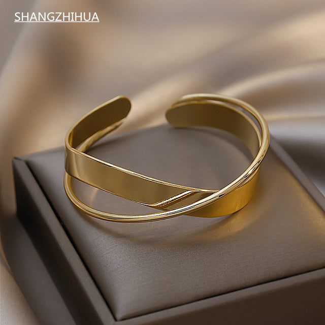 Exaggerated Bracelet