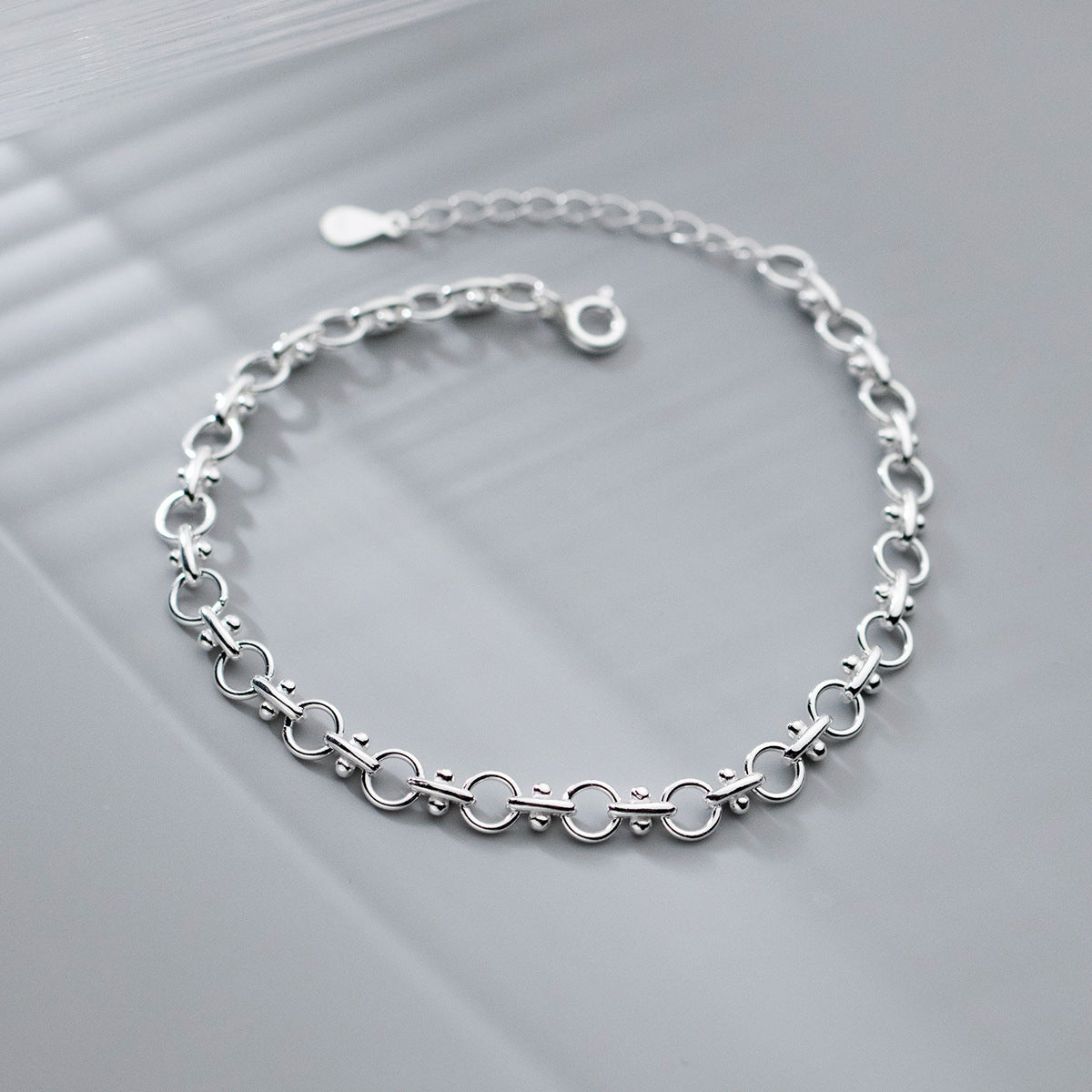 Hook Round Bracelet